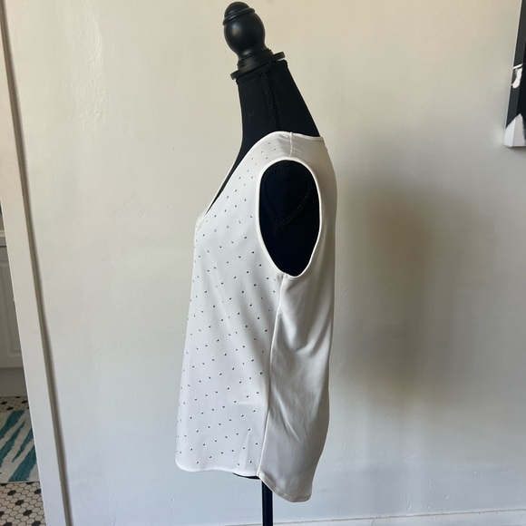 DKNY White V Neck Silver Studded Top Size XS - Picture 5 of 9